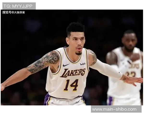 三冠王丹尼格林宣布退役回顾三队三冠的辉煌历程