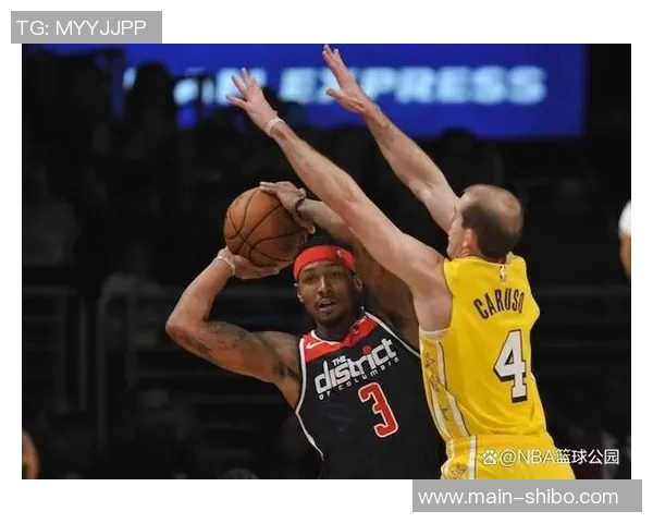 比尔首场比赛表现出色上半场完美命中率贡献12分2篮板正负值5