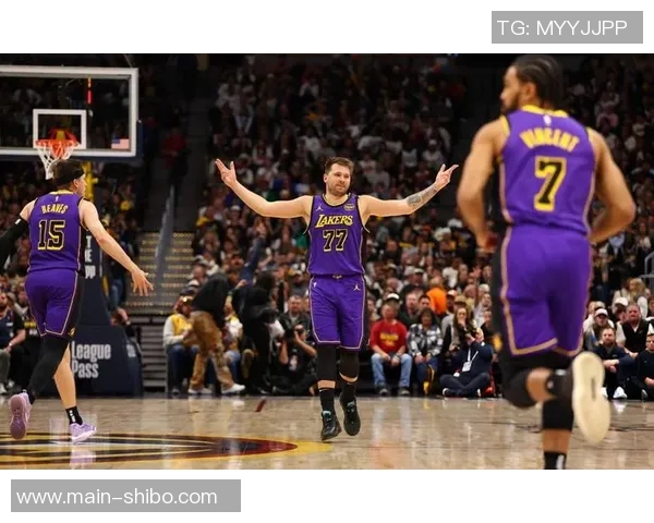 东契奇湖人单节20分成就再创新高追平传奇球星并列队史第二